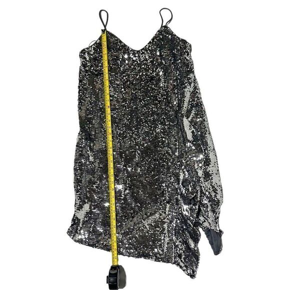 Bar lII Women's Silver Sequined Ruffled V-Neck Slip Dress Size Medium - Picture 5 of 10